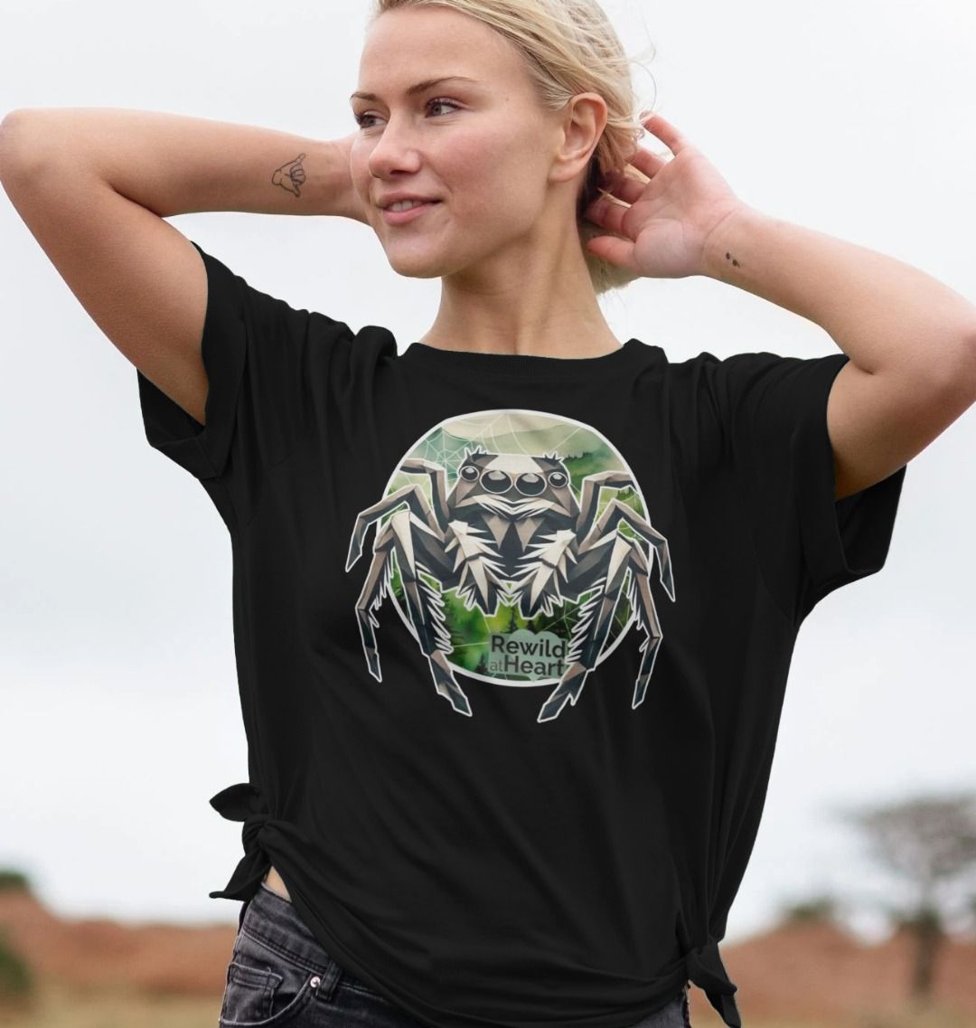 Wild Jumping Spider Women's Relaxed-Fit T-Shirt